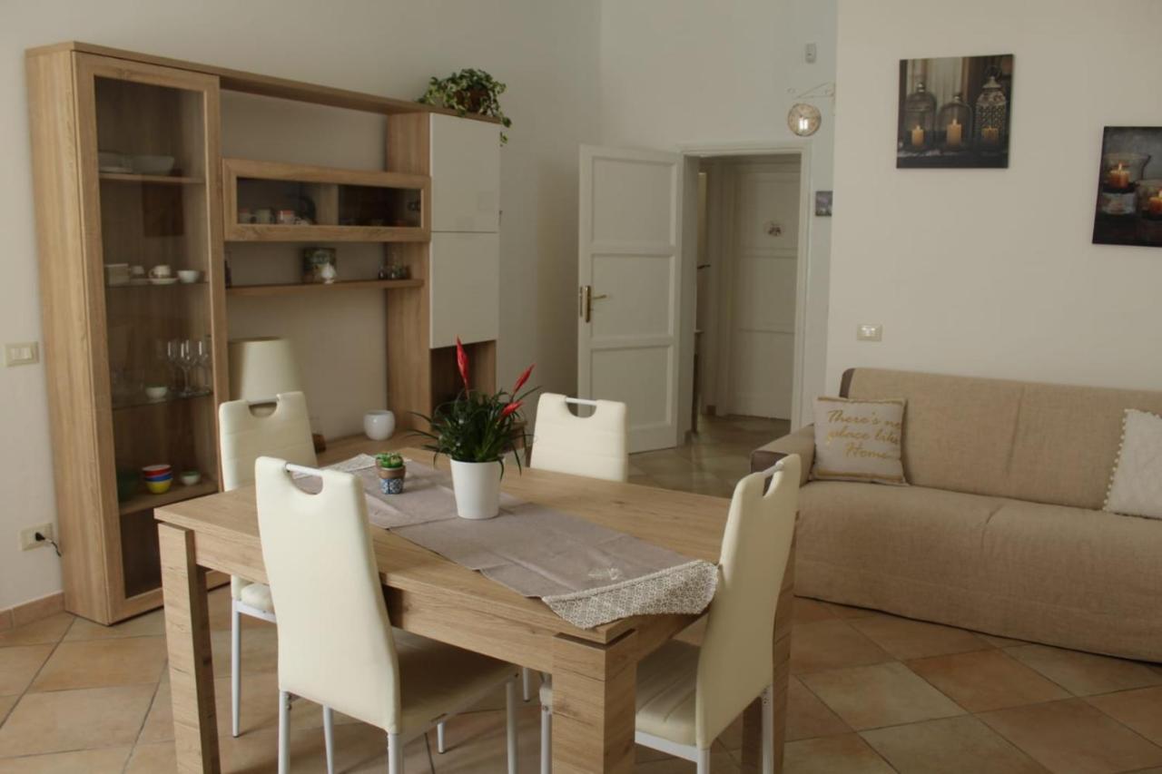 Ohana: Casa Nel Centro Di Lecce Exterior foto
